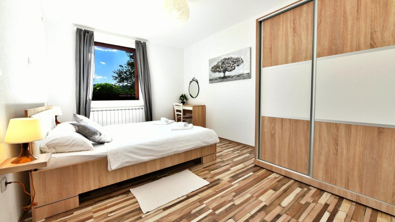 Holiday Home Ostrun Rakovica Bagian luar foto