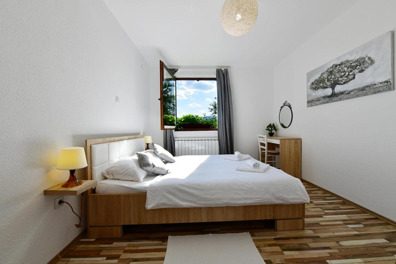 Holiday Home Ostrun Rakovica Bagian luar foto